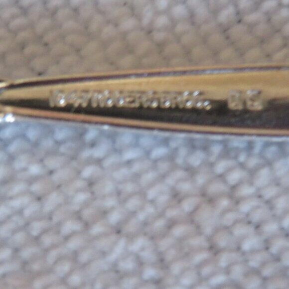 Rogers Bros. IS 1965 Vintage Silver Garland Pattern Demi-Tasse Spoons, Set of 7 - Picture 4 of 5